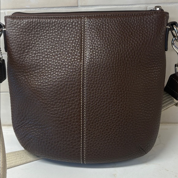 Coach Vintage brown pebbled leather crossbody bag no callouts - Picture 4 of 9